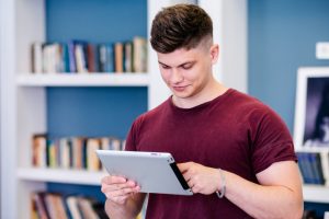 Liseuse PDF pour e-books et mangas : guide d’achat complet